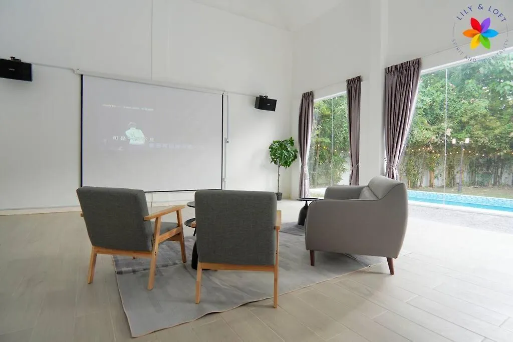 30P White House Retreat - Pool & Event Hall Kuala Lumpur Villa